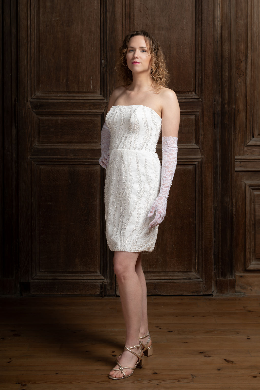 Robe de mariée paillette – Image 3